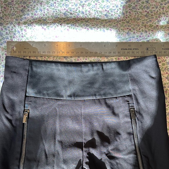 [SOLD] like new  Black - Athleta Headlands Hybrid Tights - Women's - Picture 7 of 11